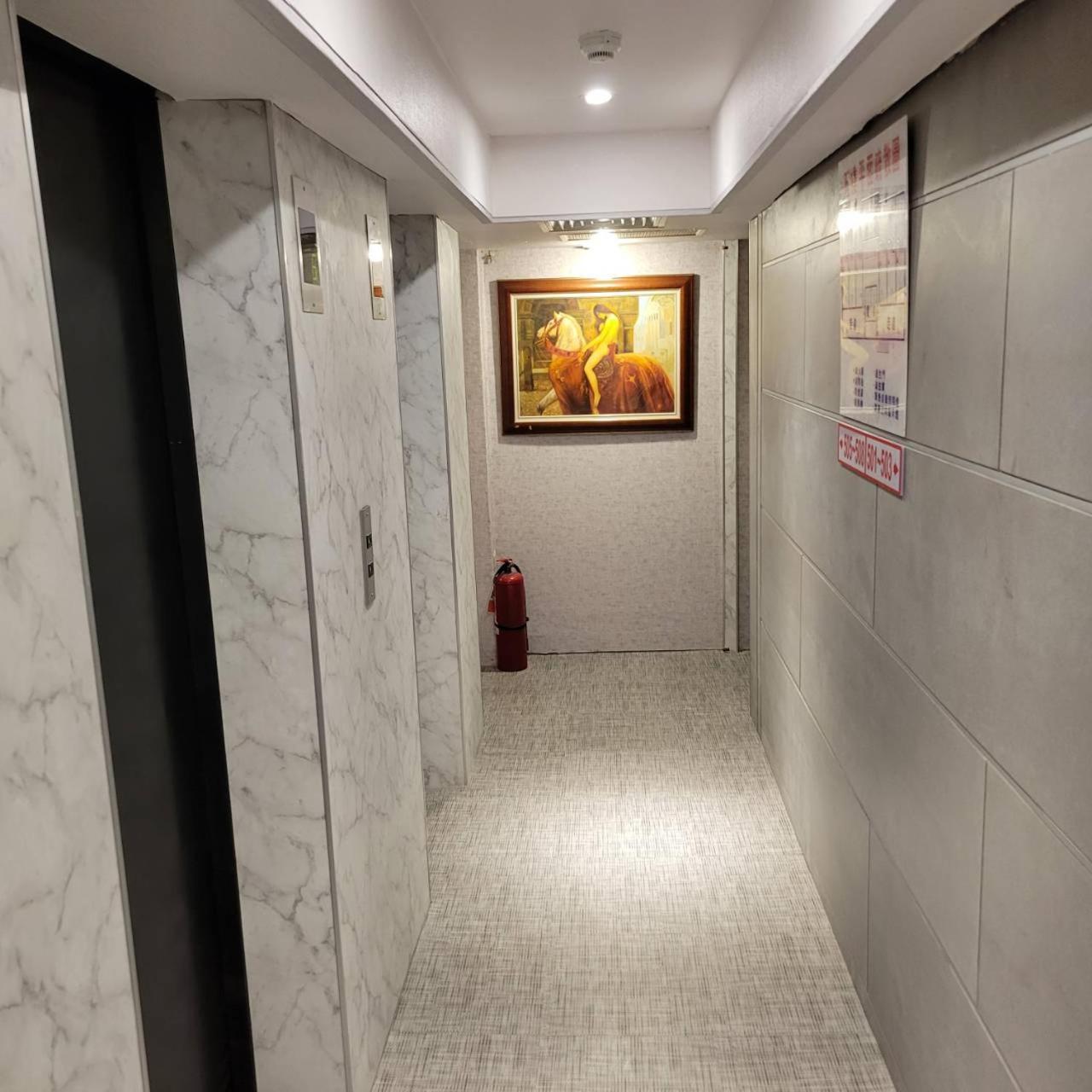 Attic Hotel Taipei Bagian luar foto
