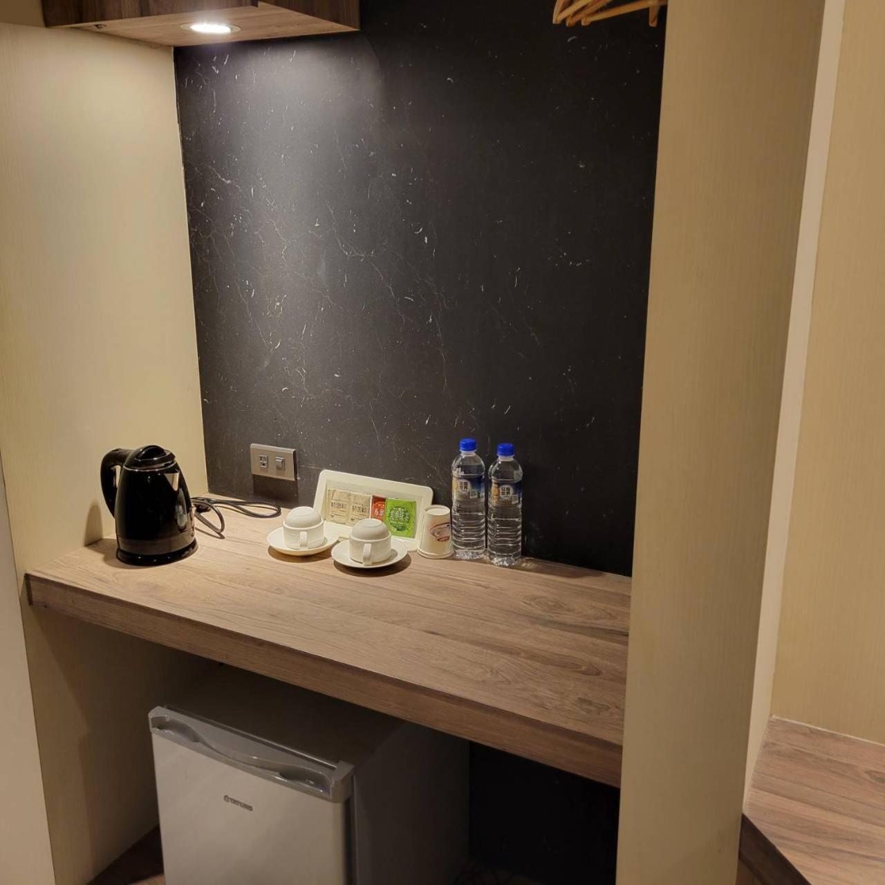 Attic Hotel Taipei Bagian luar foto