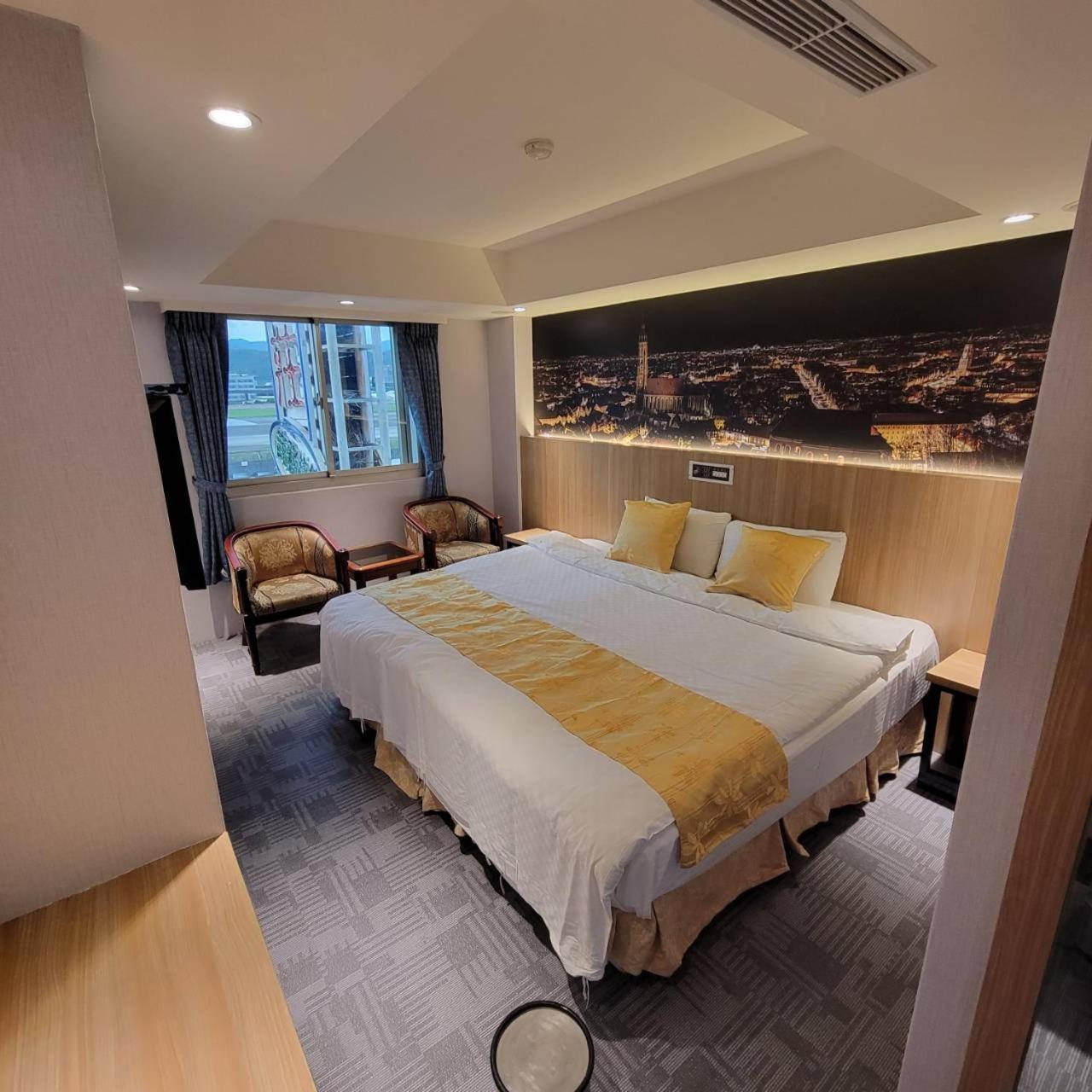 Attic Hotel Taipei Bagian luar foto
